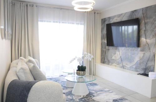 Lone Hill Apartment | Stunning 2 bed Apartment near Monte Casino