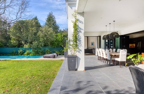 Constantia House | Stunning 5 bedroom Constantia family home
