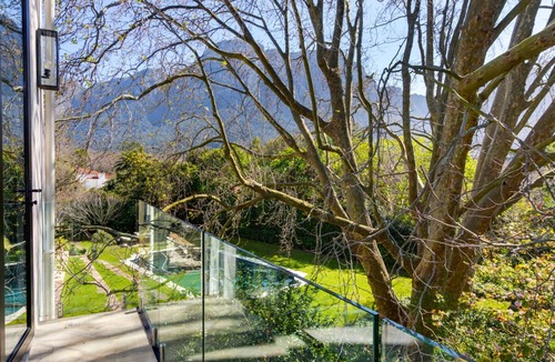 Bishopscourt House | Stunning Bishopscourt home with mountain views