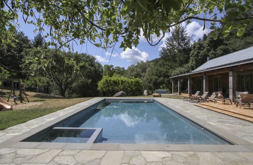 Hacienda House | Stunning Country Retreat, Pool, Hottub, Views, 92 Acres