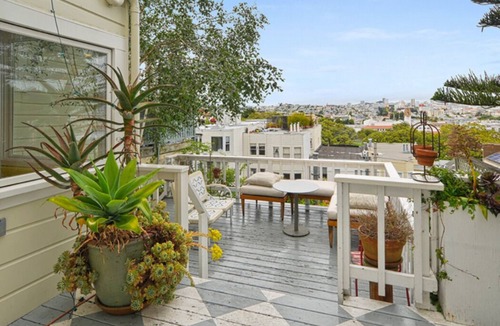 Dolores Heights House | Stunning Home on Liberty St w Views-Business Ready