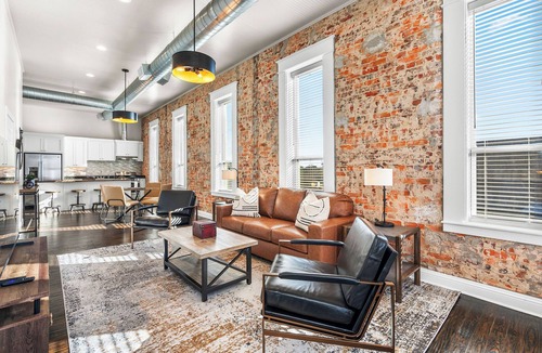 Mount Pleasant Apartment | Stunning Luxury Industrial Vintage 1 Bedroom Apartment