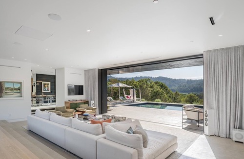 Calistoga Villa | Stunning natural setting just minutes from Calistoga, in the Napa Valley