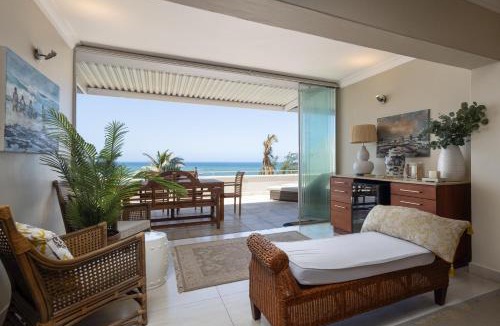 Shaka's Rock Apartment | Stunning Sea Views - Beachfront Ballito sleeps 6