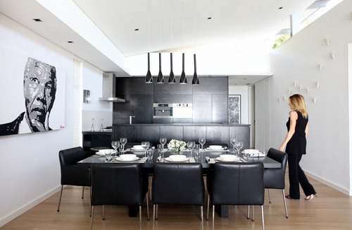 Camps Bay Apartment | Stunning sea views. Close to the best beach. Family friendly. Full time maid.