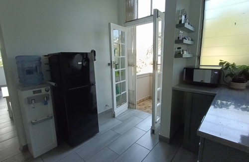 Durban North Apartment | Stunning Sea Views summarize this property!