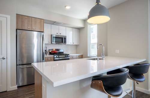 South of Market Apartment | Stunning SoMa 2BR w/BBQ + Gym + Patio near tech companies by Blueground