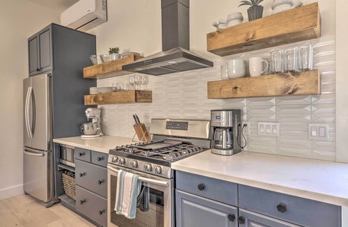 Sonoma House | Stunning Wine Country Gem with Hot Tub + Patio!