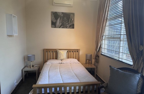 Rustenburg House | Stylish 1 Bedroom place