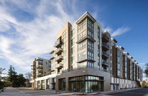 Mountain View Condo | Stylish Avelle 2BR Condo – Pool and Hot Tub