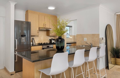 Bloubergstrand Apartment | Stylish Blouberg Retreat with Stunning Views
