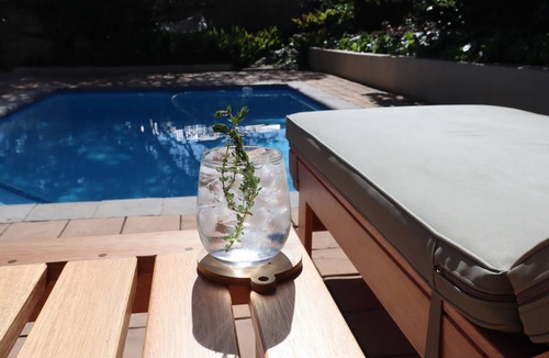 Wilderness House | Stylish & Cozy House - 5min from the beach!