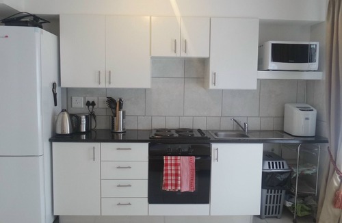 Rondebosch Apartment | Stylish Gem - The Rondebosh