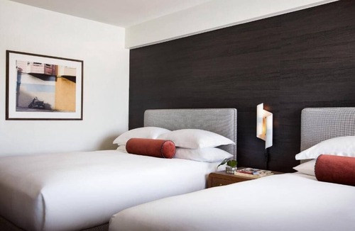 Fisherman's Wharf Hotel | Stylish Retreat Near Pier 39 | Bikes, Vinyl Player & Wine Hour