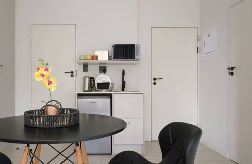 Greater Johannesburg Metropolitan Area Apartment | Stylish Studio on Flex on Murray 91B