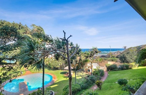 Selection Beach Apartment | Stylish Umdloti beach flat, pool & sea views