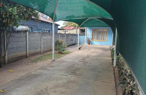 Rustenburg House | Suburbia