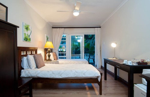 Durban North Bed & Breakfast | SugarBird Room at The Brother's Guest House Durban North