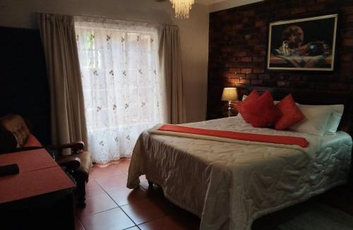 Roodeplaat Bed & Breakfast | Suikerbosrant Sleep and go