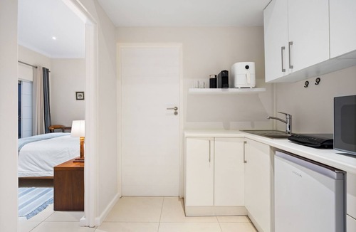 Mountainside Apartment | Suikerbossie 52 - One Bedroom Apartment, Sleeps 2