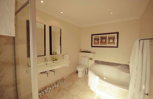 Lone Hill Apartment | Suite 1 Apartment