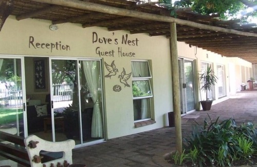 Kempton Park House | Suite 7-Doves Nest Guest House-Bed and Breakfast