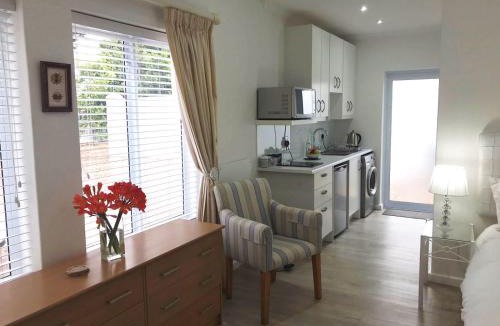 Constantia House | Summer Place, Constantia, Cape Town