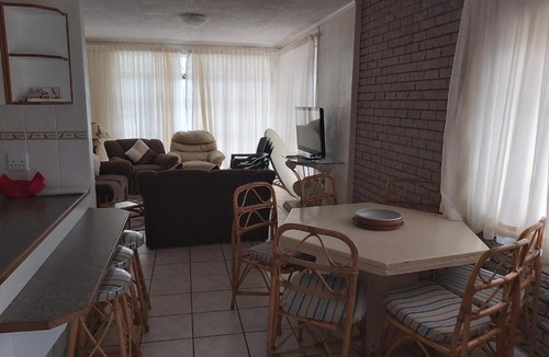 Margate Apartment | Summer Rocks