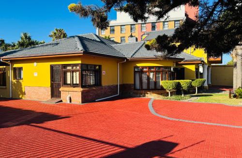 Pollok Beach Bed & Breakfast | Summerstrand Beach Guest House