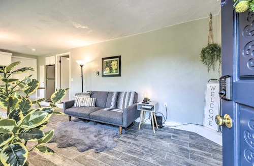 Almonte Apartment | Sun-Kissed Mill Valley Escape with Mtn Views!