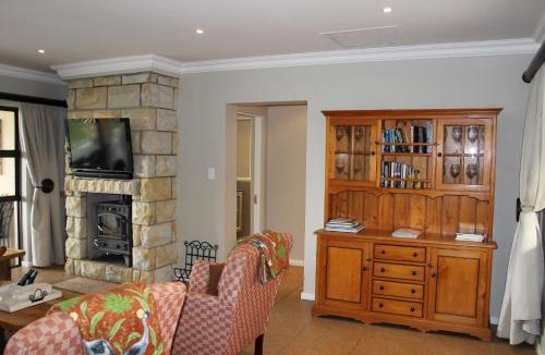 Clarens House | Sunbird Haven Self-Catering Sleeps 8