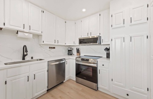Belvedere Tiburon Apartment | Sunny Bay View Condo , Relax in Tiburon