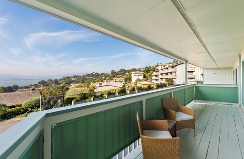 Belvedere Tiburon Apartment | Sunny Bay View Condo , Relax in Tiburon