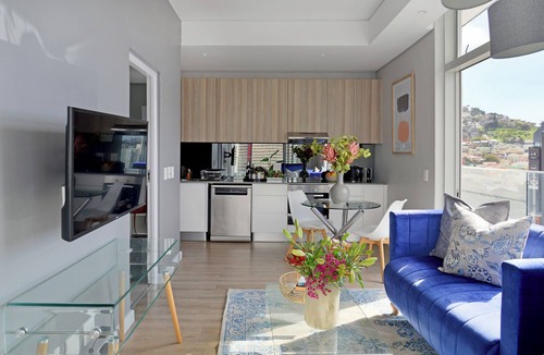 Foreshore Apartment | Sunny Corner Apartment with 180° Ocean, City & Mountain Views