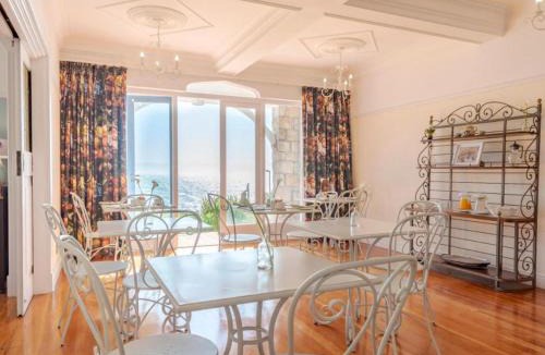Fish Hoek Bed & Breakfast | Sunny Cove Manor