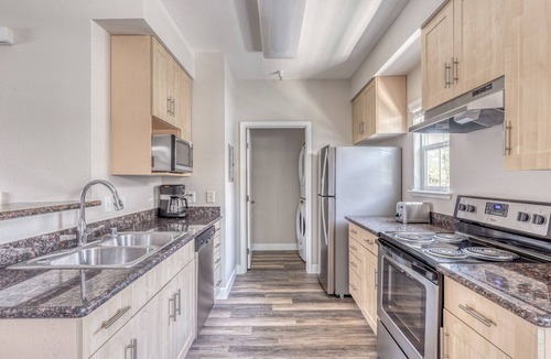 Santa Clara Apartment | Sunny Santa Clara 1BR w/ AC, W/D, Gym, Pool, near highways, by Blueground