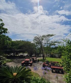 Mdumbi House | Sunset Bed and Breakfast