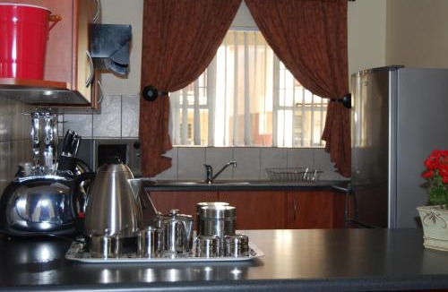 Boksburg House | Sunward Park Guest House & Conference Center