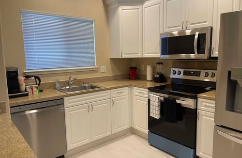Santa Clara Condo | SUPER BOWL 7 MINUTES AWAY - LEVI'S STADIUM Themed 2bedApt w BEST location fully stocked 2 parking
