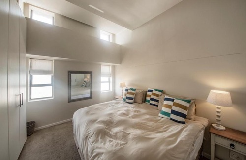 Muizenberg Apartment | Surferscorner Self Catering Apartments