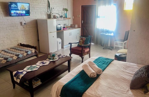 Belville Bed & Breakfast | Suzies Huis Restaurant Bed and Breakfast