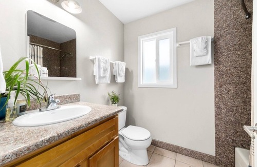 Eastside Santa Cruz Hotel | Swell House Santa Cruz - Studio Suite 9