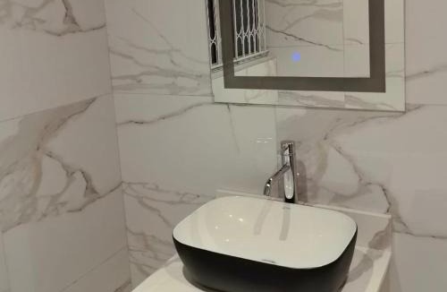 Isipingo House | Sydney's NA Guest House and Venue
