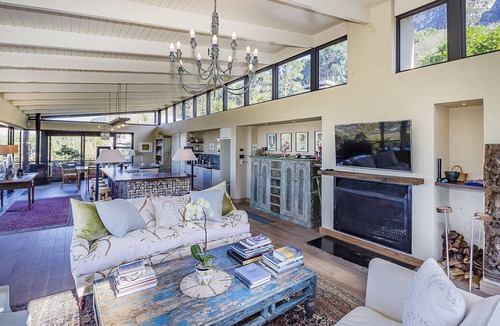 Newlands House | TABLE MOUNTAIN VILLA