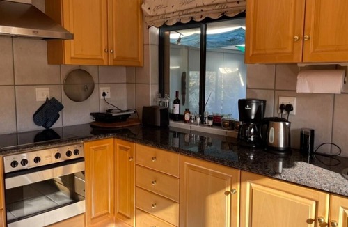 Rome Glen House | Tableview Lodge - Private home with pool and stunning views