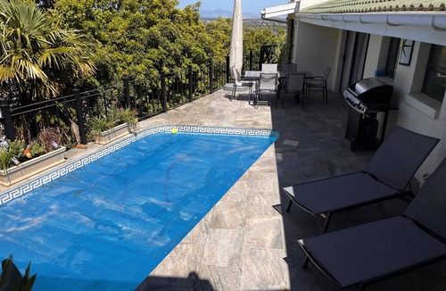 Rome Glen House | Tableview Lodge - Private home with pool and stunning views