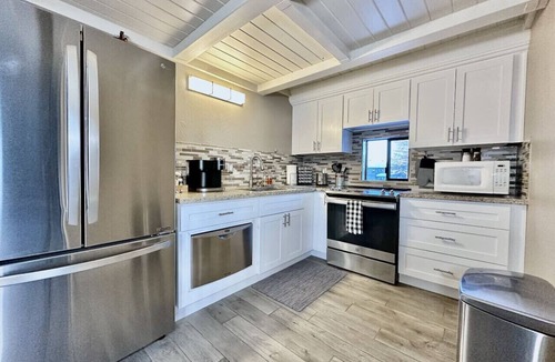Tahoe Keys House | Tahoe Keys Loft Condo · Garage · Near Casinos and Lake