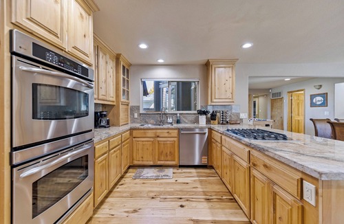 Tahoe Keys House | Tahoe Keys Villa - Pool Table, Sauna, Dock, Hot Tub, A/C