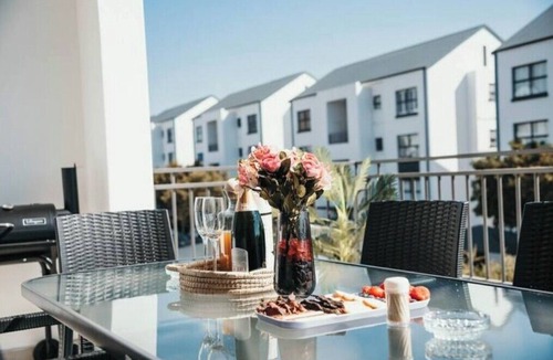 Greater Johannesburg Metropolitan Area Apartment | Take care of Stays