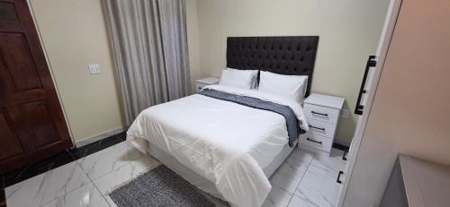 Kareeberg House | Tambotie 28